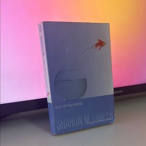 Out of My Mind by Sharon M. Draper - Blue Cover